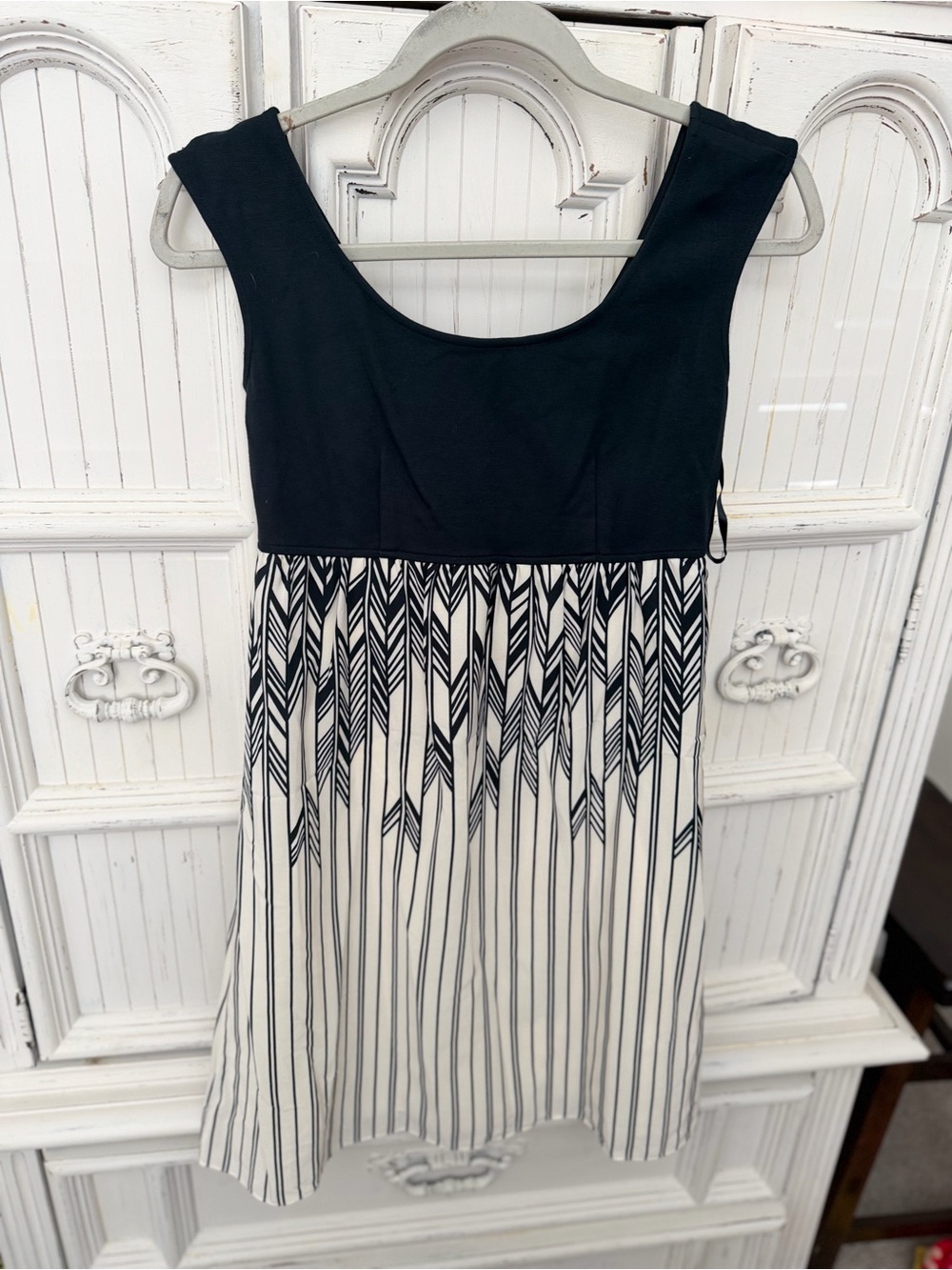 Gianni Bini Black & Cream Sleeveless Fit-and-Flare Dress